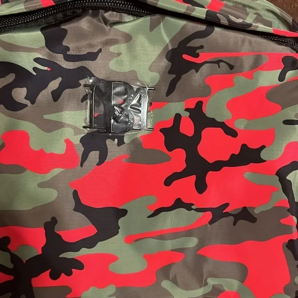 NWT Badgley Mischka Nylon Pink Camo Backpack w/ Removable Belt Bag‎